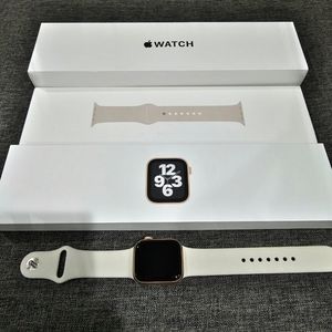 Apple Watch SE 40mm (LTE + GPS) Gold Alu Starlight Sport Band